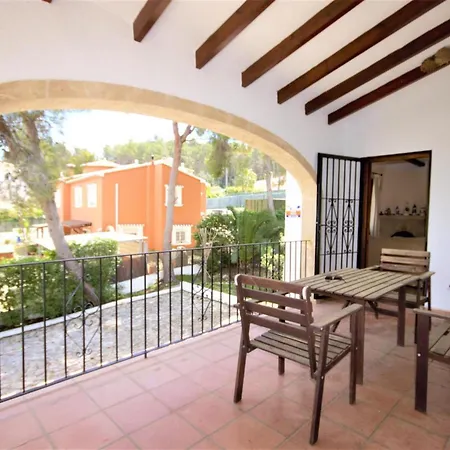 Poppy Javea